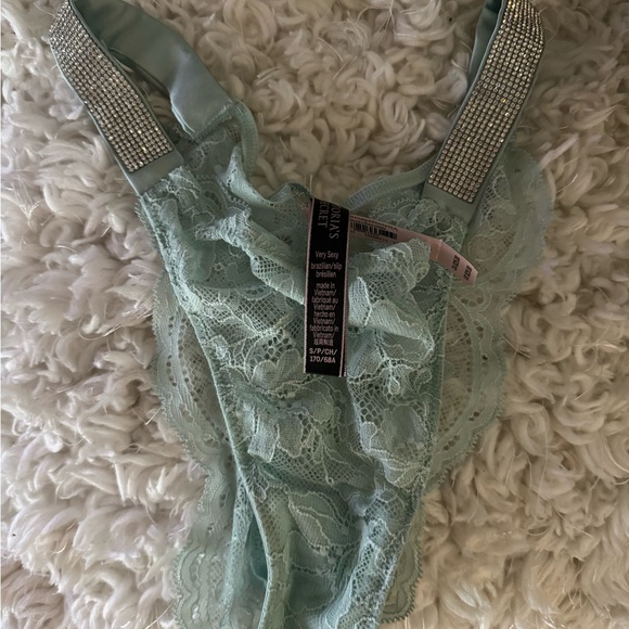 Brazilian bling - Picture 2 of 2